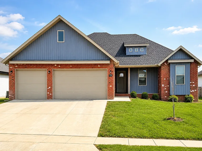 730 E Penzance Cir — Photo 1