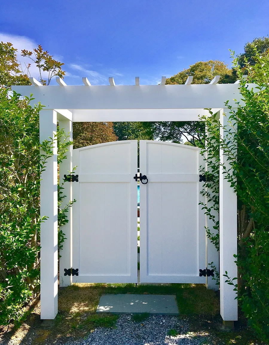 Southampton Village Estate With 5 Bedrooms, Pool,best Location — Photo 3
