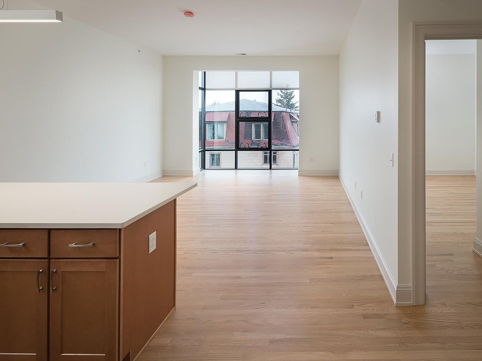1st image of 363 Grant St APT 3