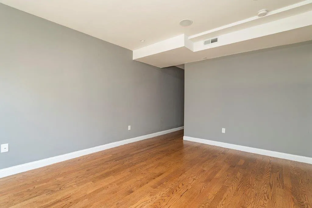 2 bed, 2.0 bath, 1065 sqft, $4,650 — Photo 3