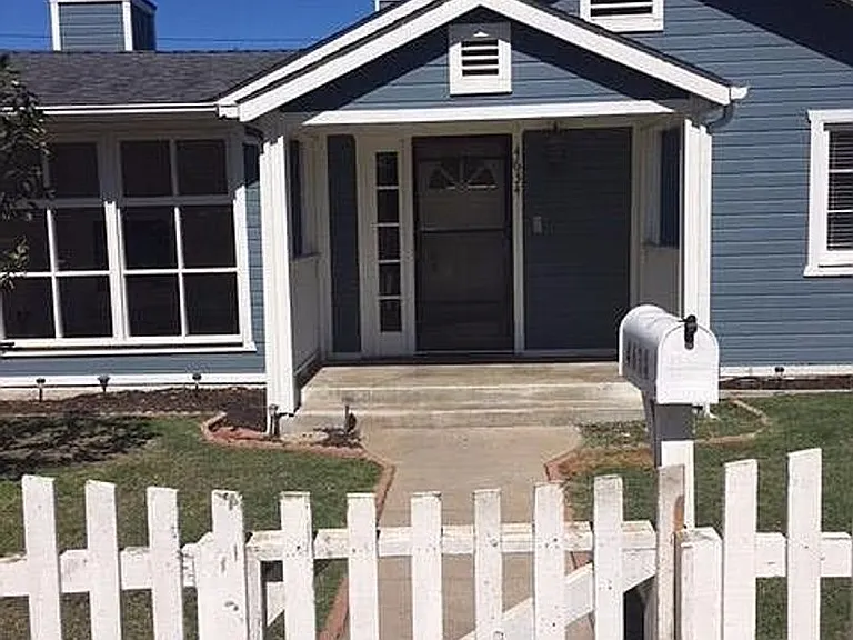 4634 Greene St — Photo 1