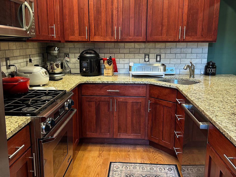 Bosch dishwasher with water softener