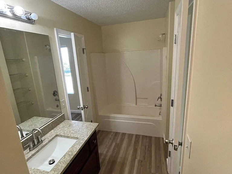 421 Bridgewater Way — Photo 21