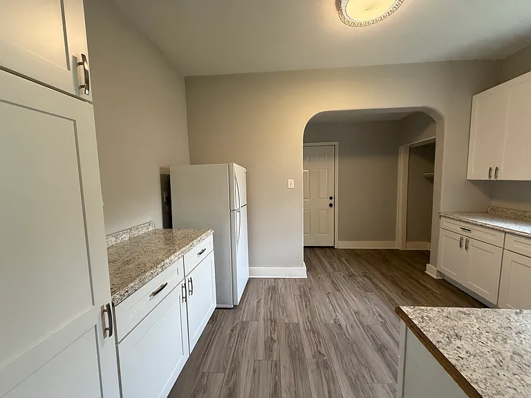 232 Regina St #1 — Photo 13
