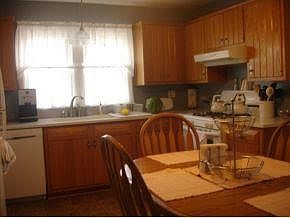 4th image of 203 Dudley Ave