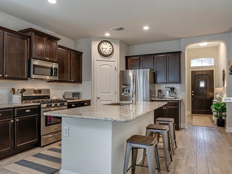 8459 Buckhorn Parke — Photo 3