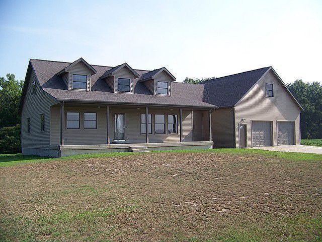 2nd image of 3501 E Woods Ln