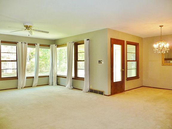 2nd image of 711 Woodlane Ave
