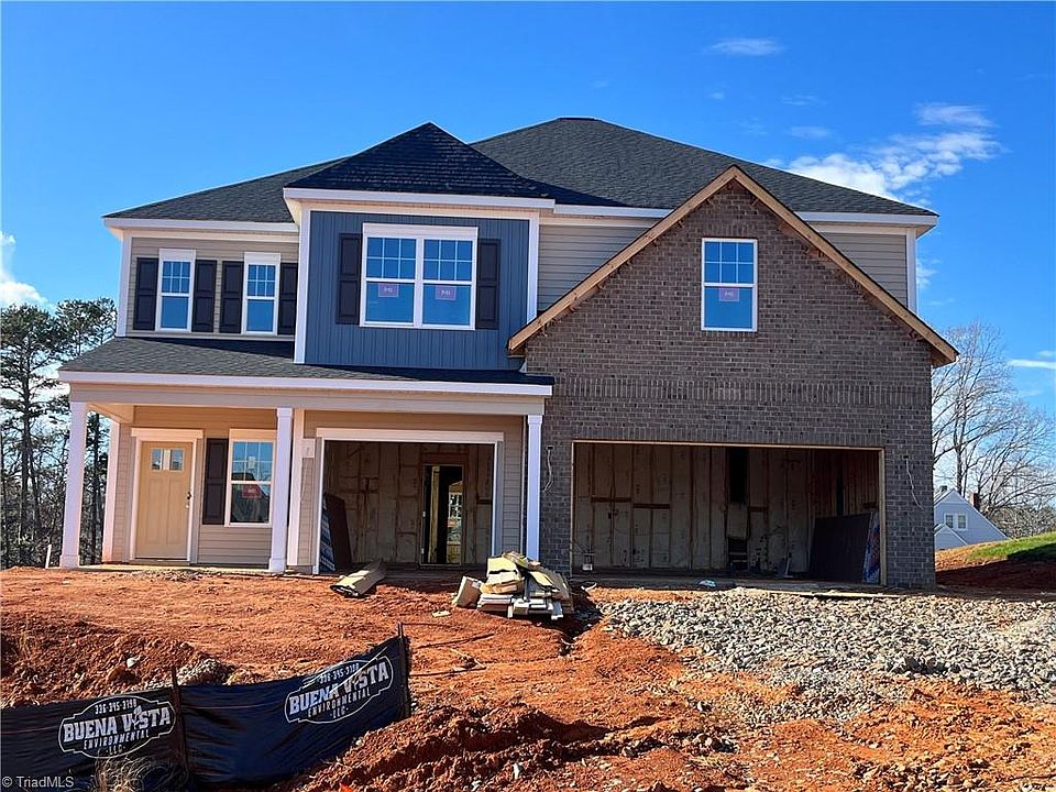 1st image of 431 Brooke Hill Dr