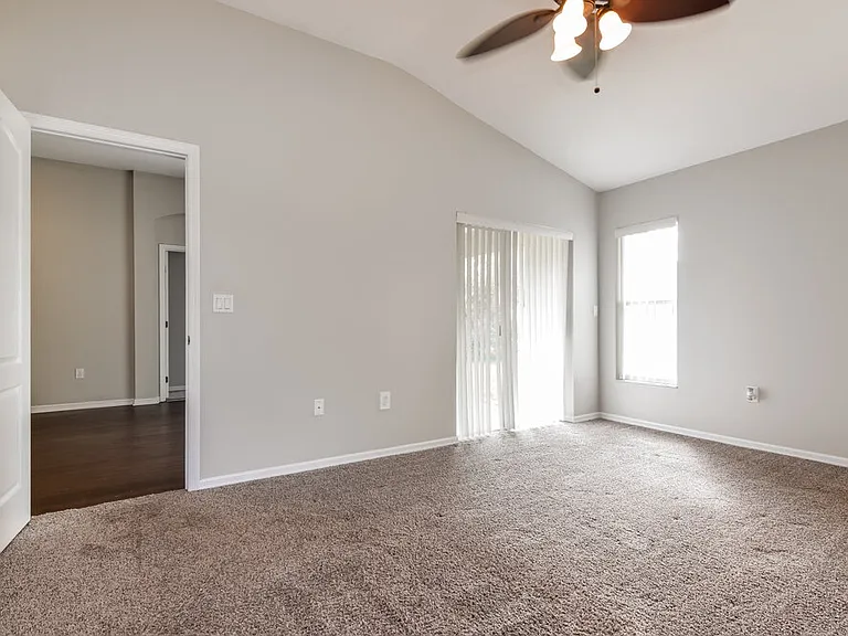 812 Lesa Glen Pl — Photo 10