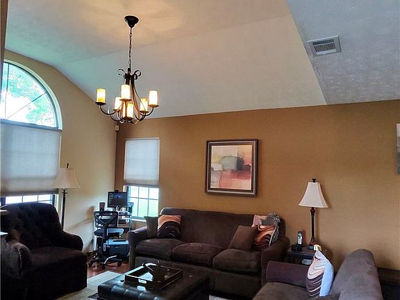 4th image of 2519 Allister Cir #D