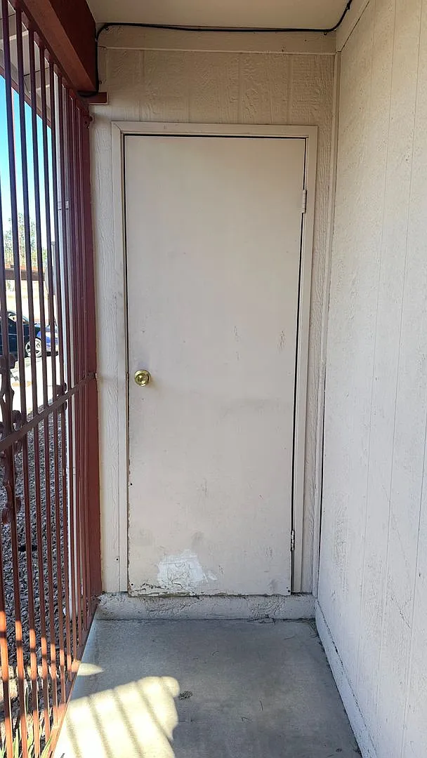 One Bedroom One Bathroom Apartment Available For Rent — Photo 3