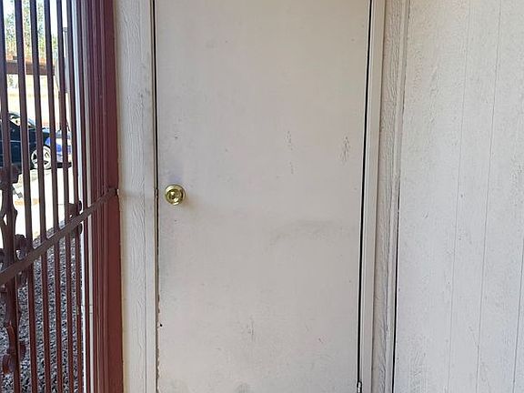 3rd image of 425 N Lamb Blvd APT G