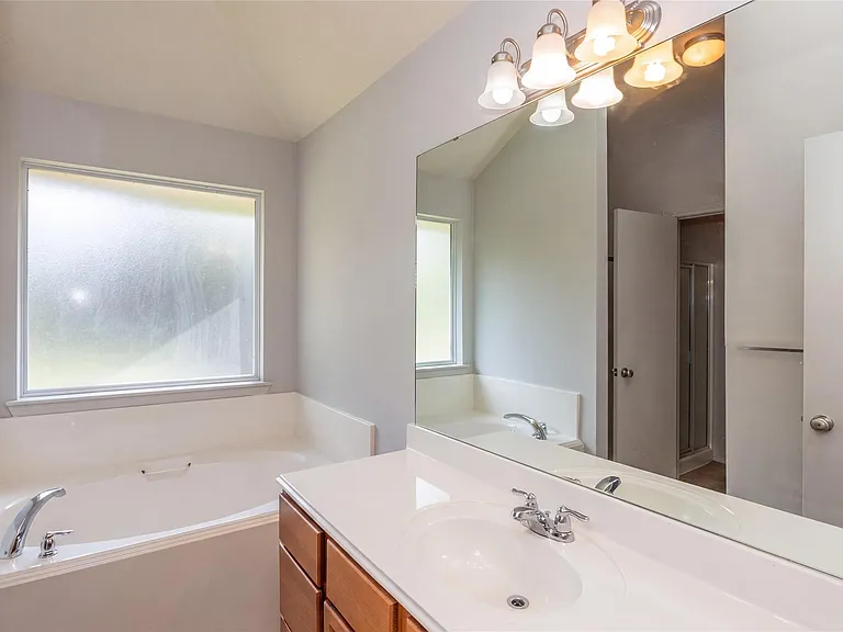 103 Duprie Dr — Photo 14