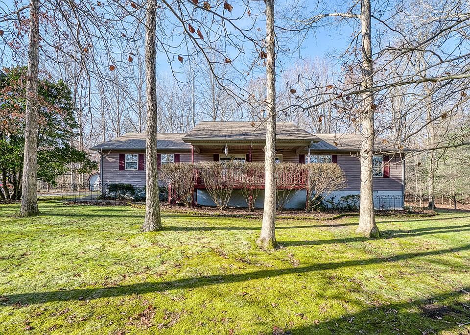 1st image of 327 Robin Hood Dr