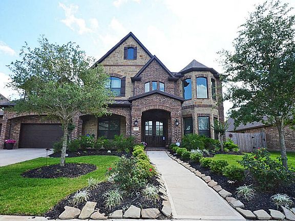 3rd image of 38 High Bank Dr
