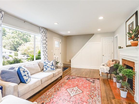 5th image of 368 Seminole Dr NE
