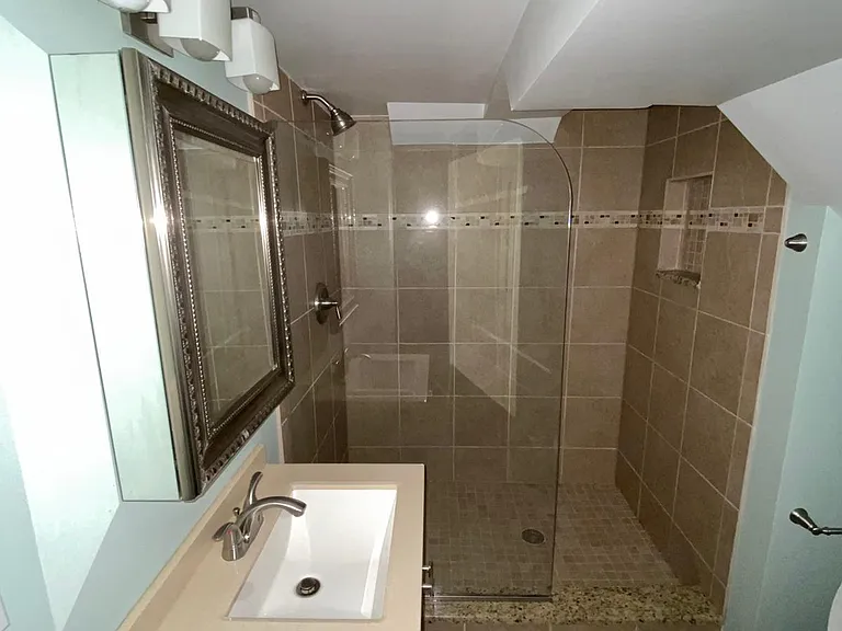 2630 S Troy St — Photo 19