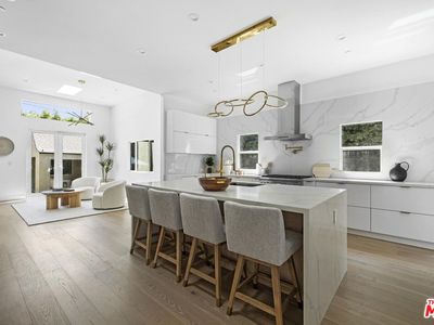 2340 Midvale Ave, Los Angeles, CA, 90064