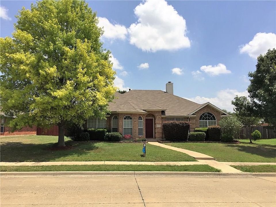 1st image of 3707 Blossom Dr