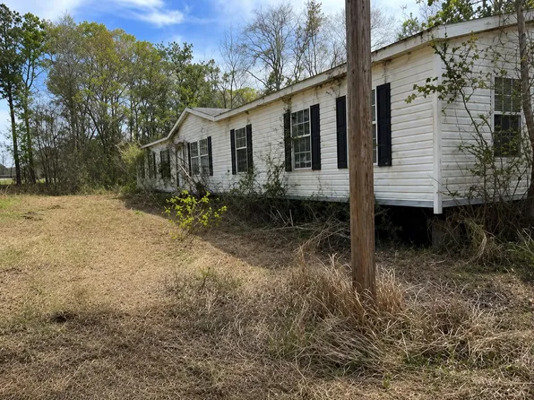 2 Cochran Rd, Richton, MS 39476