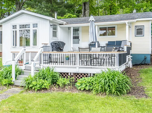 6026 Keeney Dr, Six Lakes, MI 48886