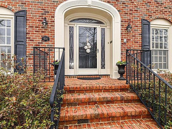 2nd image of 614 Willoughby Blvd