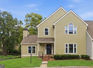 8 Vernon Glen Ct, Sandy Springs, GA 30338