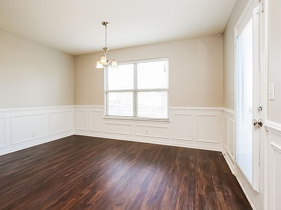 5th image of 1814 Colyn Ave