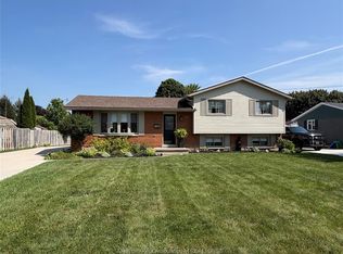 420 Linden Dr, Chatham Kent, ON N8A 4N4