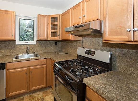 3rd image of 14 Scenic Dr APT X