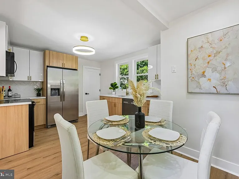 1325 Walnut Ave — Photo 6