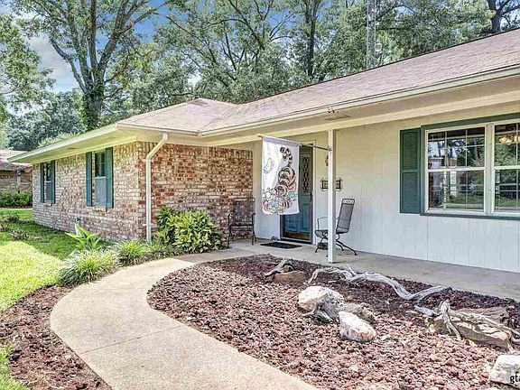 2nd image of 2088 Pineview Dr