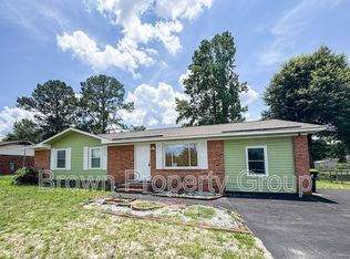 707 Odell Rd, Spring Lake, NC 28390