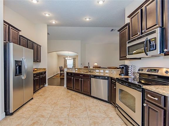 4th image of 3390 Cortland Dr
