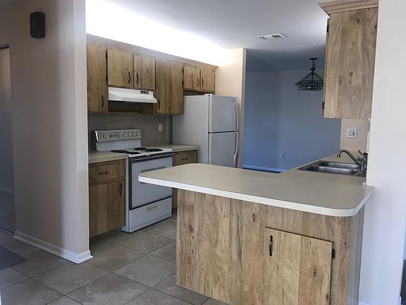 5th image of 1419 SE Grapeland Avenue