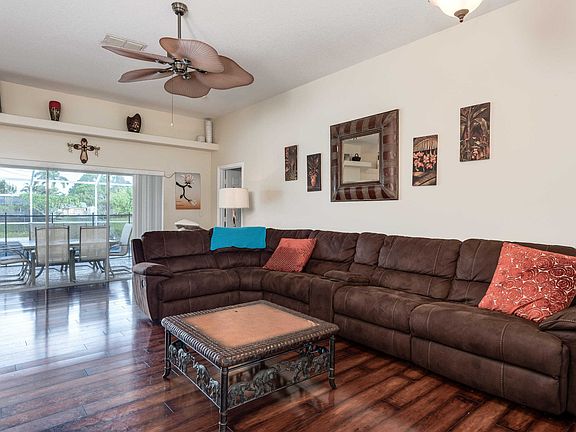 5th image of 513 SE Whitmore Dr