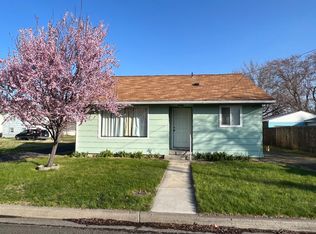 133 SE 7th Ave, Milton Freewater, OR 97862