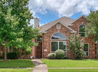2526 Fallview Ln, Carrollton, TX 75007