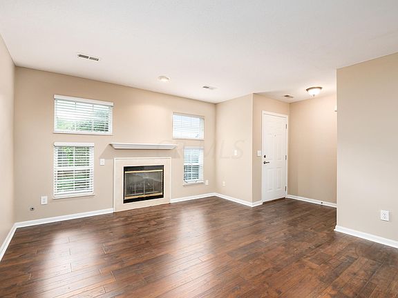 3rd image of 2463 Warm Springs Dr