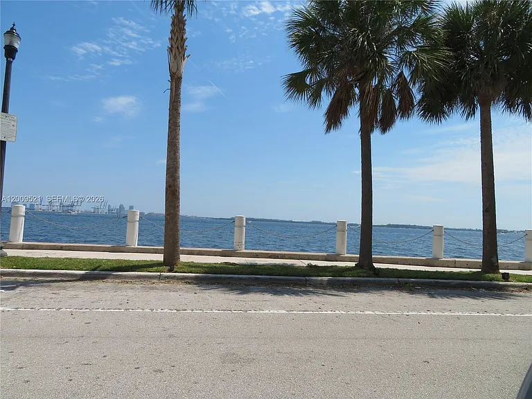 1408 Brickell Bay Dr #1002 — Photo 18