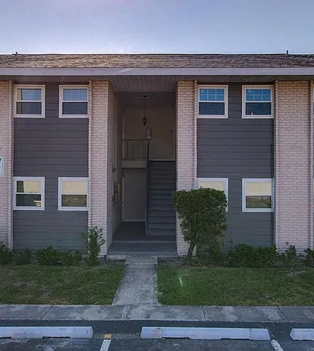 1st image of 847 Sky Lake Cir #A