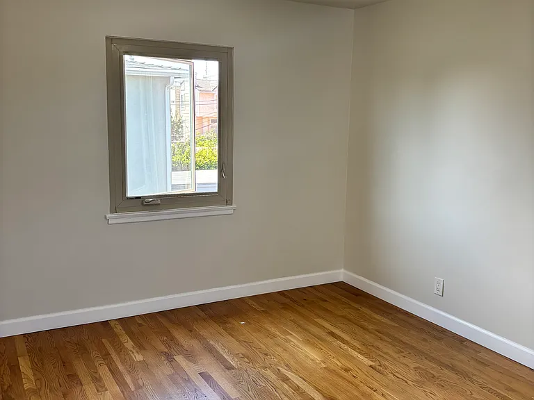 131 1/2 S Bushnell Ave — Photo 13