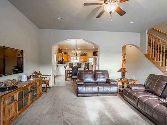 5th image of 716 W Mystic Creek Way
