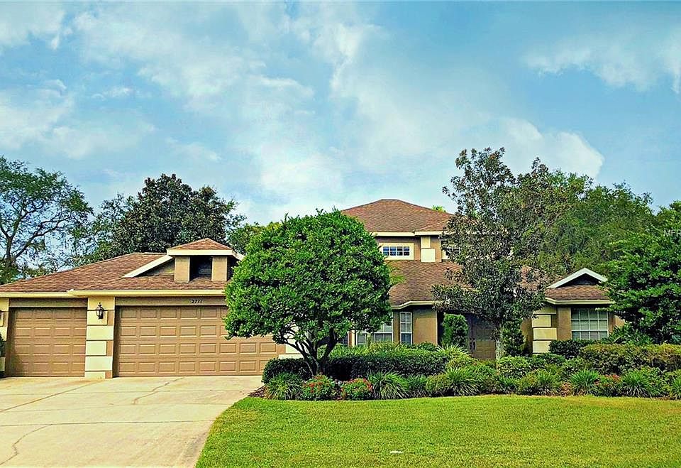 2nd image of 2711 Clubhouse Dr