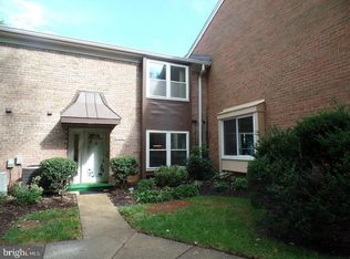 3699 Persimmon Cir, Fairfax, VA 22031