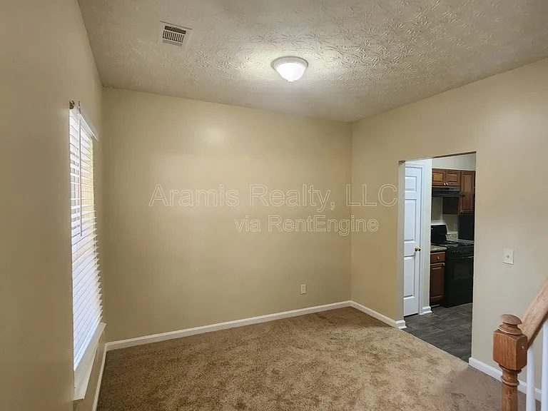 207 Kendrick Estates Dr — Photo 5