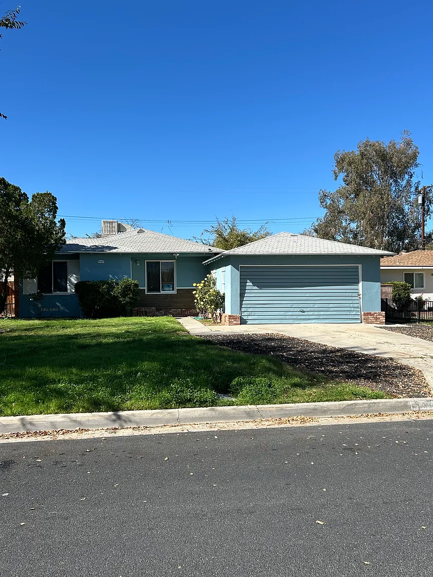 44135 Date Ave photo 1