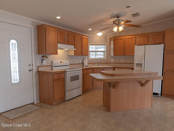 5th image of 1271 Shell Ct NE