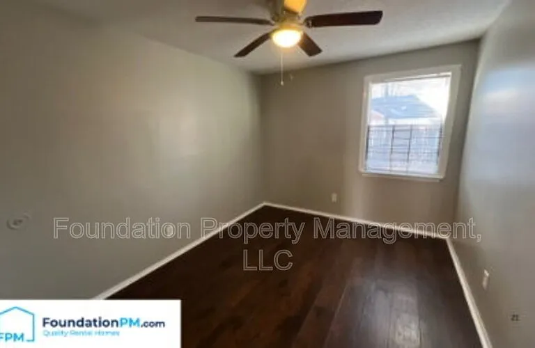 1129 Catalina Rd — Photo 10